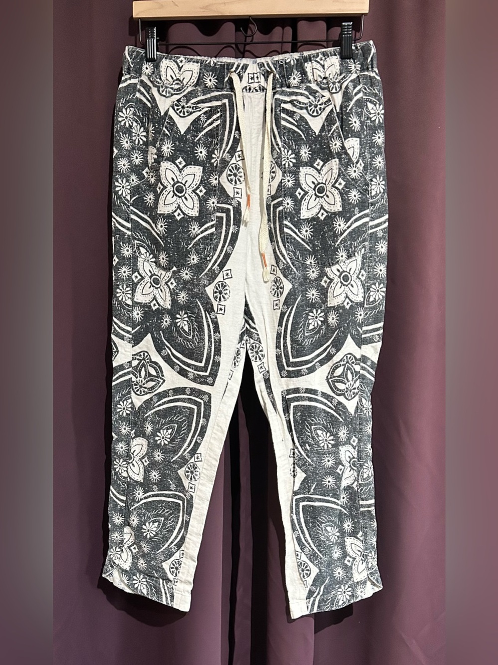 Pilcro Black & White Bandana Print Drawstring Pants